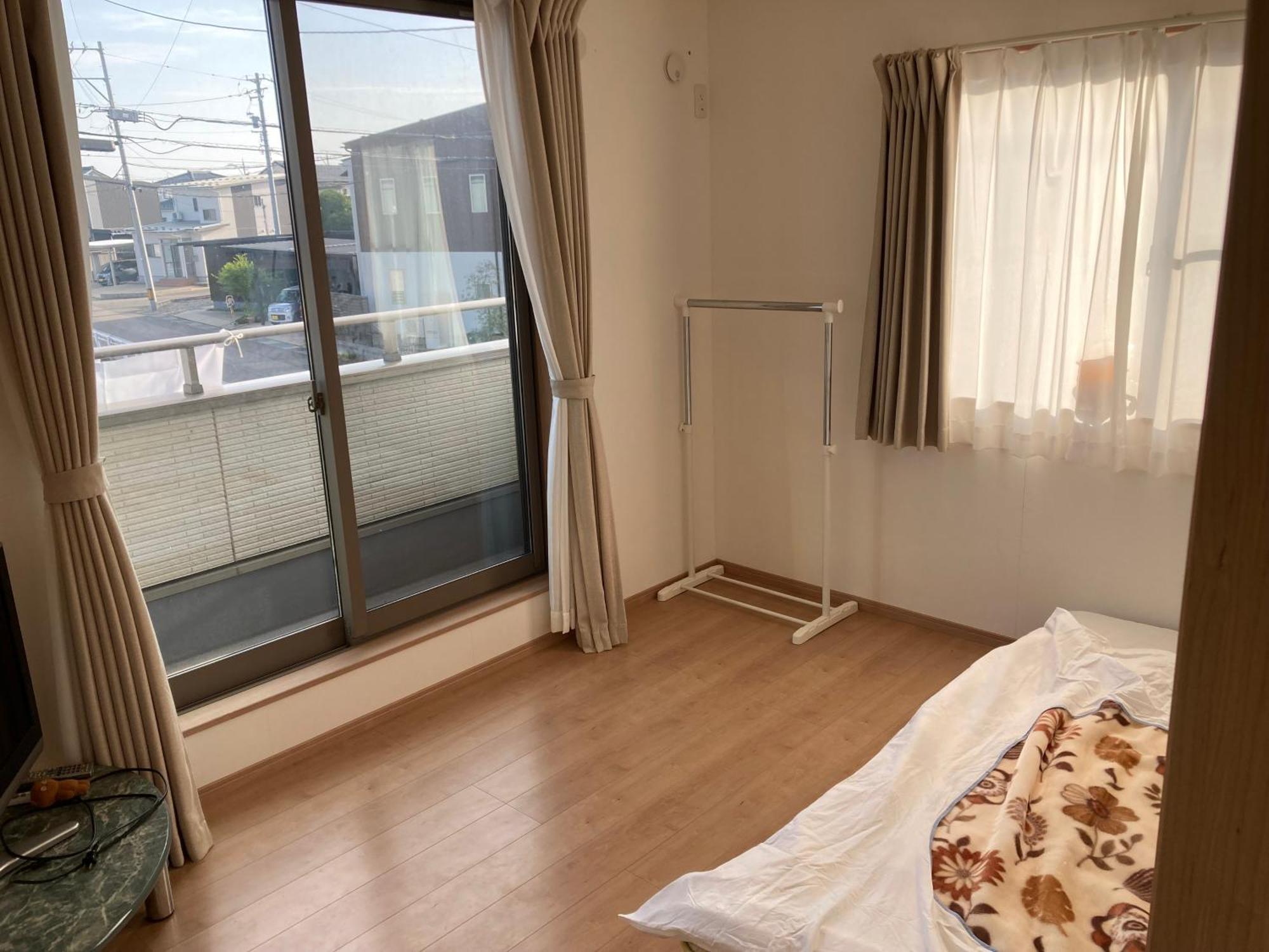 オルちゅーばーハウス#Youtuberオーナー滞在型#一軒家の各部屋をご提供#内鍵ありoruchuba House 福井市 エクステリア 写真